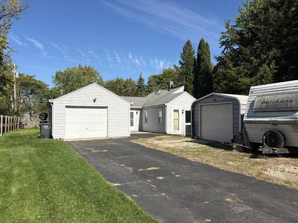 1798 Plank Rd, Menasha, WI 54952