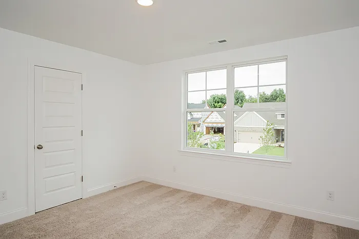 1031 Highgrove Hts NW — Photo 9