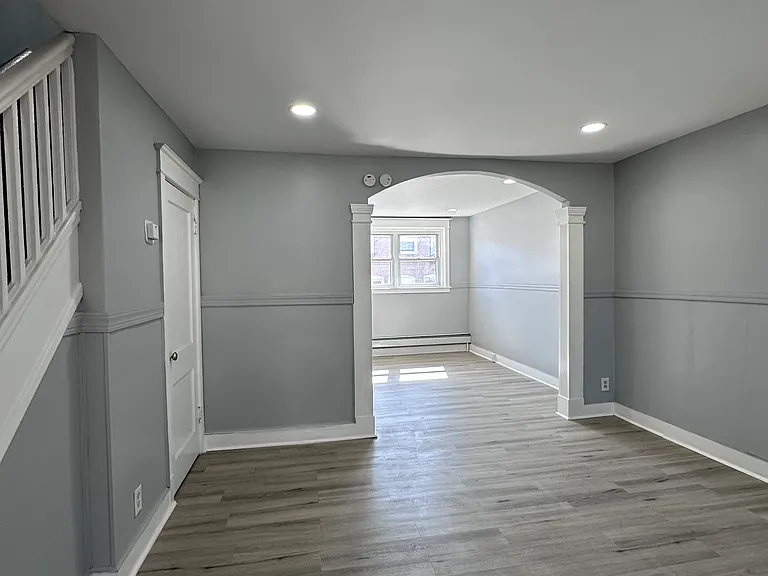 7099 Clinton Rd — Photo 3