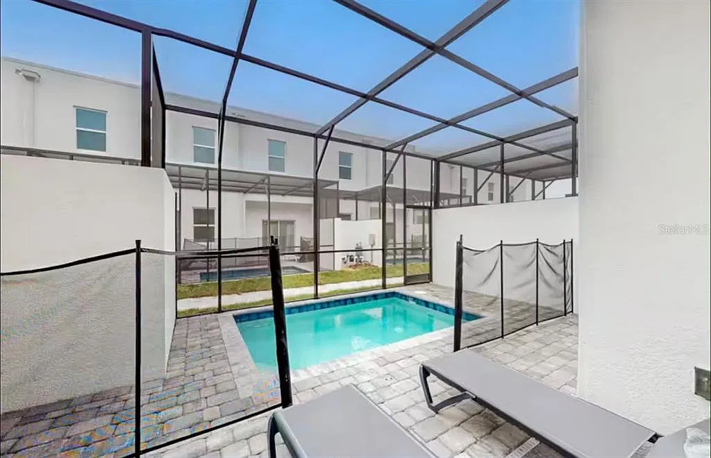 5 bed, 4.0 bath, 1671 sqft, $2,800 — Photo 1
