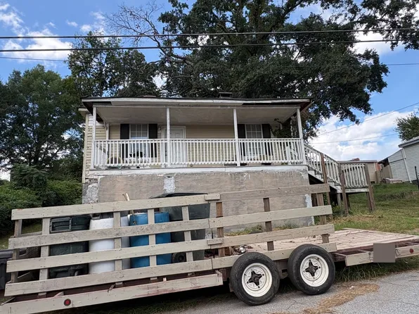 7 Ivy St, Covington, GA 30014