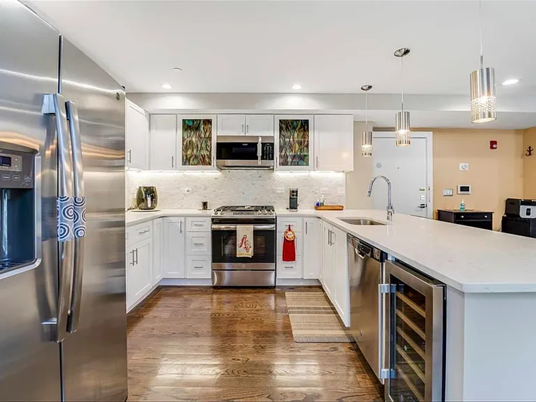 126 Delaware Ave #3 — Photo 3