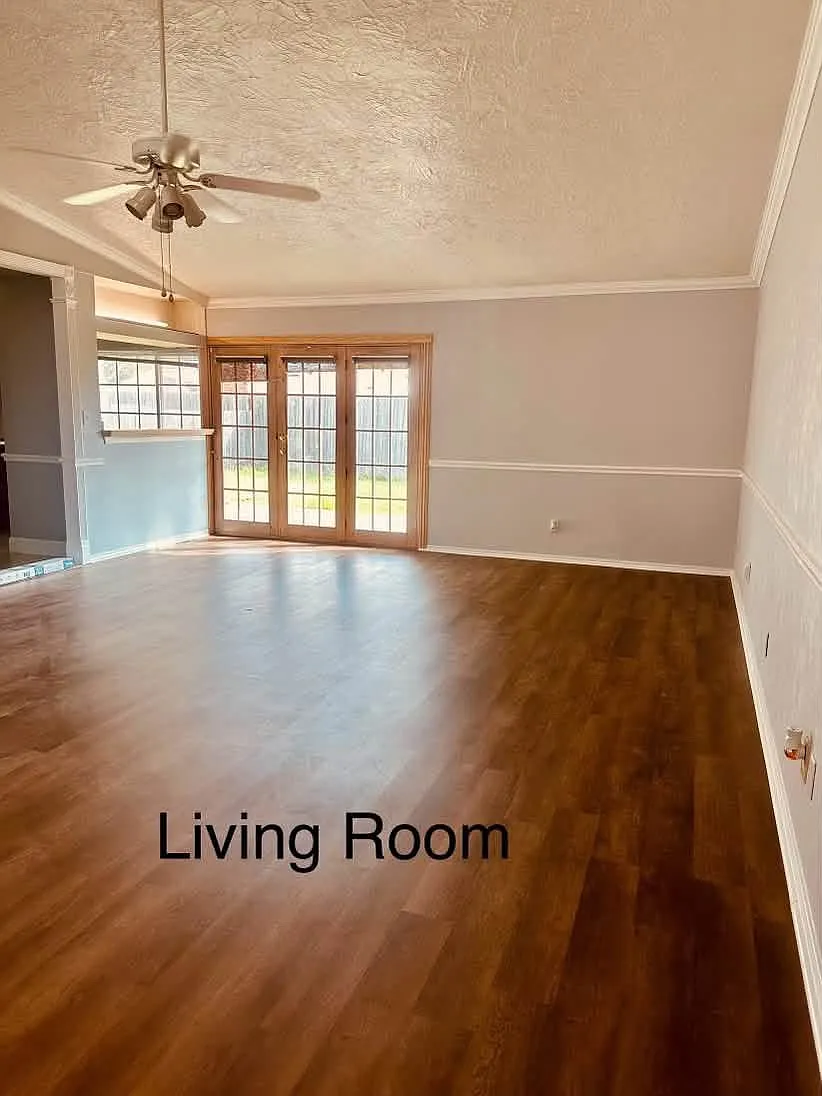 3 bed, 1691 sqft, $2,500 — Photo 2