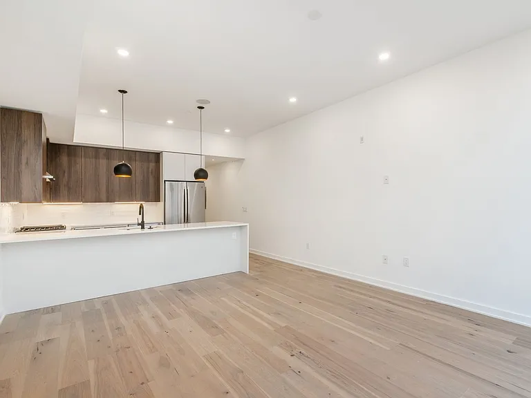 1601 Frankford Ave — Photo 20