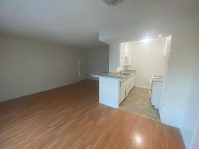 2nd image of 130 S Oxford Ave #19