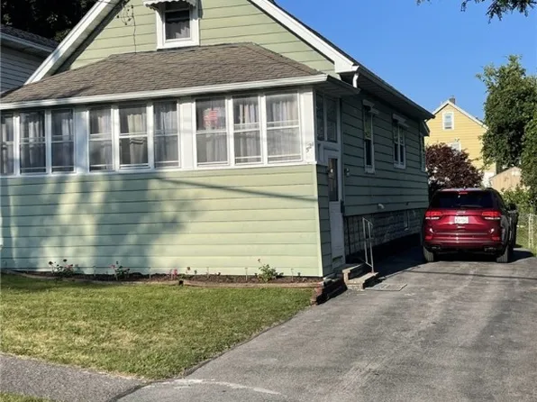 521 Mosley Dr, Syracuse, NY 13206