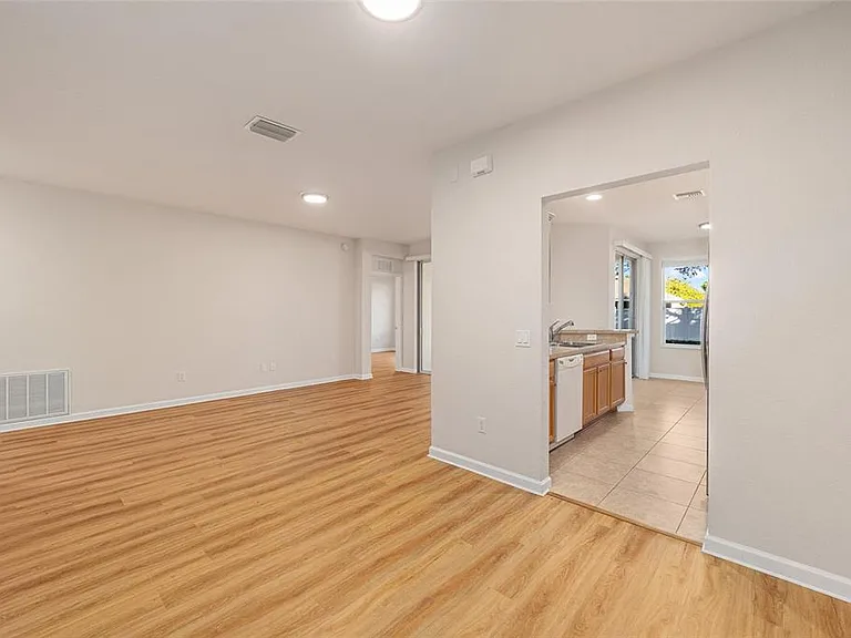 4570 SW 52nd Cir #107 — Photo 12
