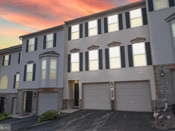 2716 Equestrian Dr #134, York, PA 17402
