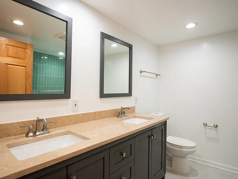 216 N Church St — Photo 18