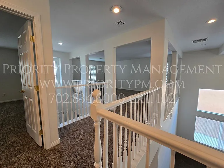 10001 Central Valley Ave — Photo 16