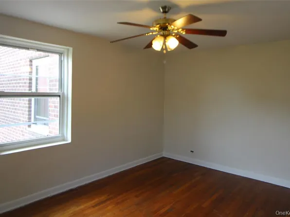 147-31 38th Avenue image 5 of 6