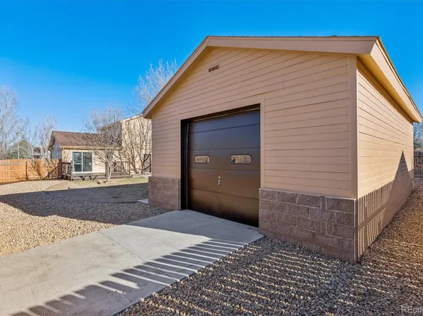 101 23rd Ave Ct, Greeley, CO 80631