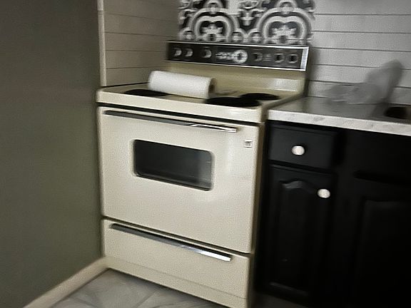 2nd image of 1112 S Lincoln Ave