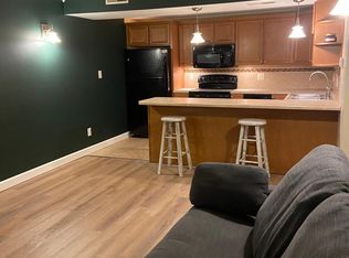 433 W Broadway St #1, Highland, IL 62249