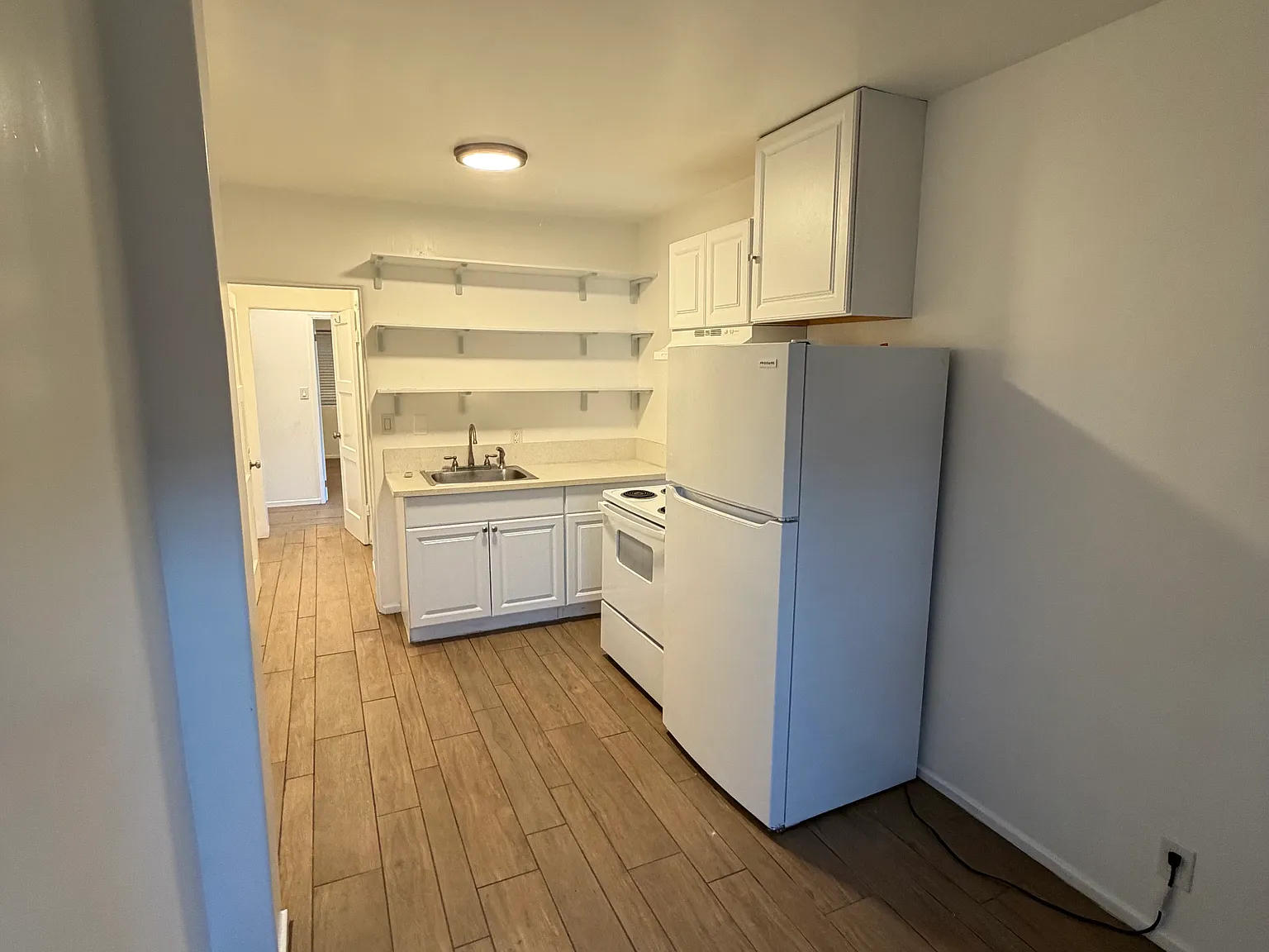 2 bed, 995 sqft, $1,999 — Photo 4
