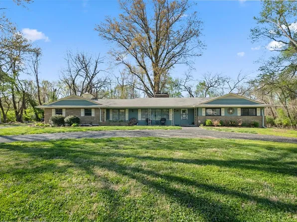 11510 Larimore Rd, Saint Louis, MO 63138