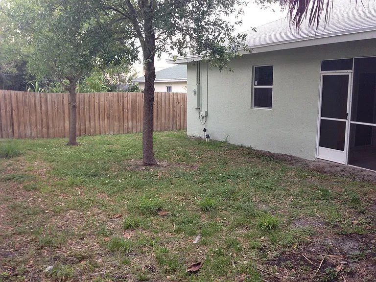 1731 Lavue Ave — Photo 2