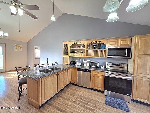 3rd image of 15627 Township Road 206