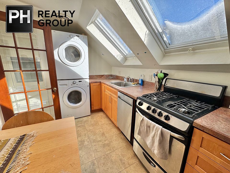 1st image of 11 Flint Rd #3