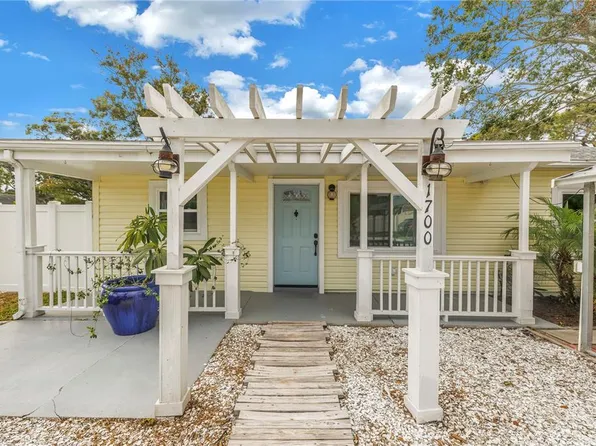 1700 Martin St, Largo, FL 33774