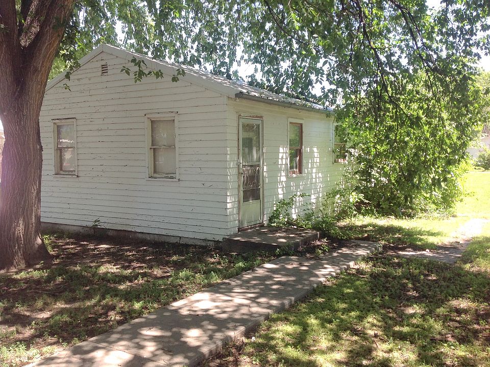 1st image of 336 N Elm