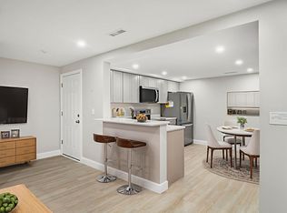 58 Weatherly Dr, Salem, MA 01970