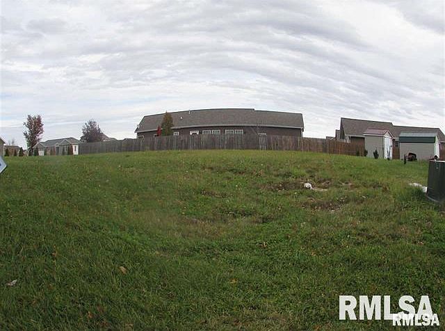 2nd image of 302 Elgin Ct