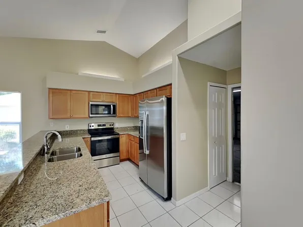 59 Strathmore Blvd #59, Sarasota, FL 34233