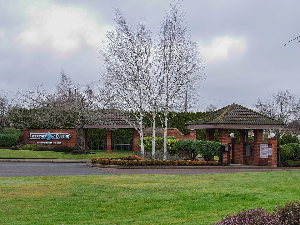 Lakeridge Entrance