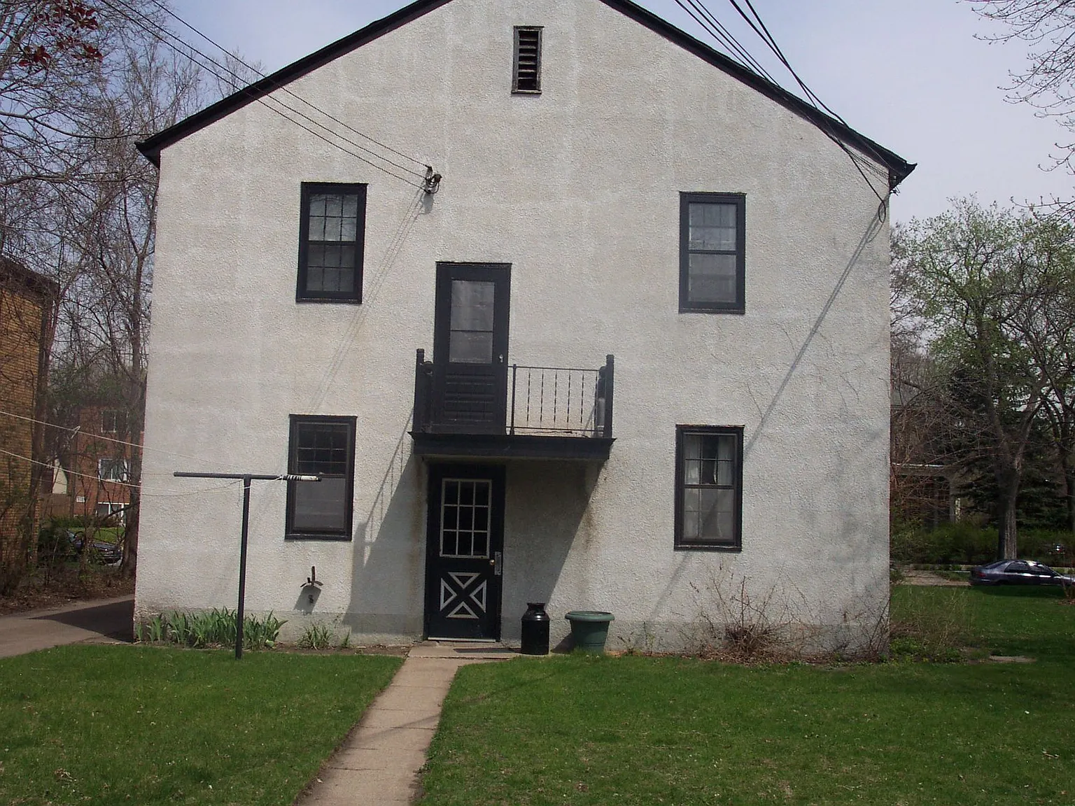 Marcy Homes Neighborhood Apartment — Photo 4