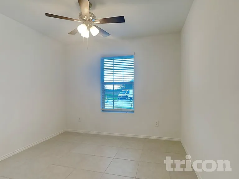 700 Odlozil Ln — Photo 13