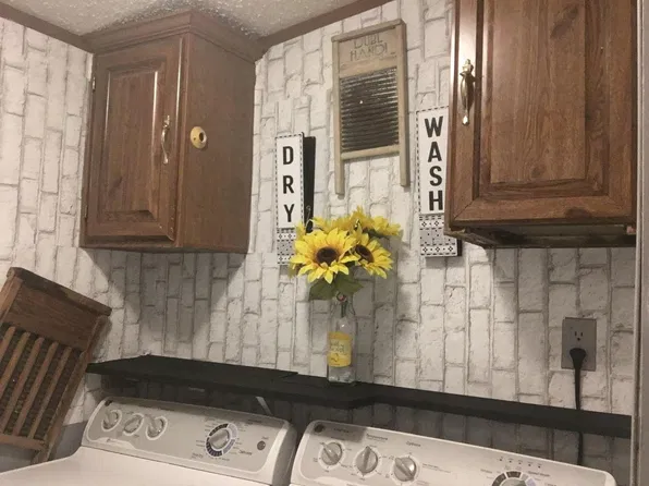 614 Walnut St, Mound Valley, KS 67354