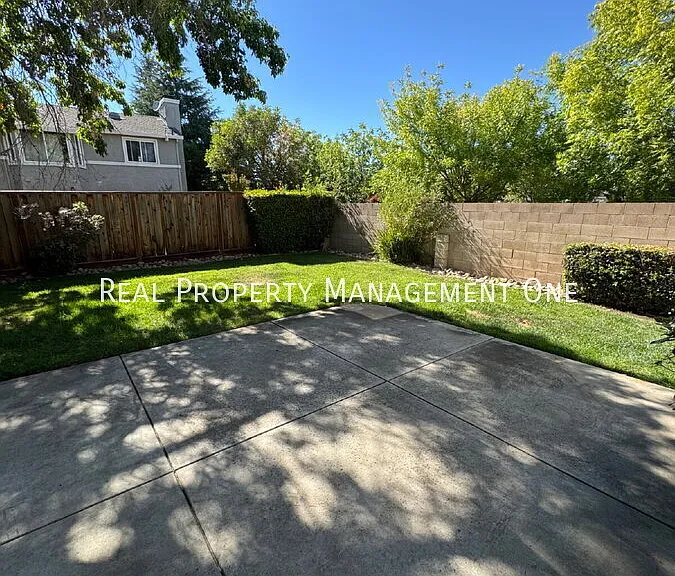 1185 Shadowcliff Ct — Photo 21