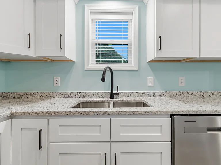 250 Meadow Dr #1 — Photo 15