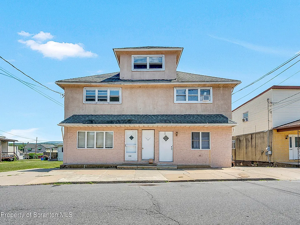528 S Main St