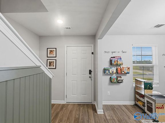 2nd image of 208 Pointer Dr