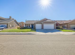 3622 W Oldfield St, Lancaster, CA