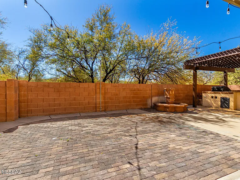 1599 W Homecoming Way — Photo 22