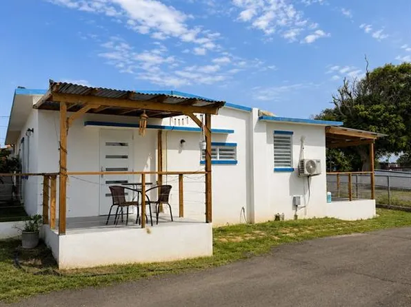 CALLE PASCUA URB. MANUEL CORCHADO, ISABELA, PR 00662