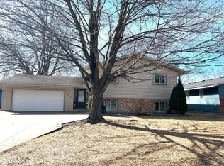 2904 Monroe Pl, Saint Cloud, MN 56303