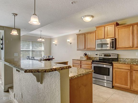 3rd image of 111 25TH Avenue S #M11