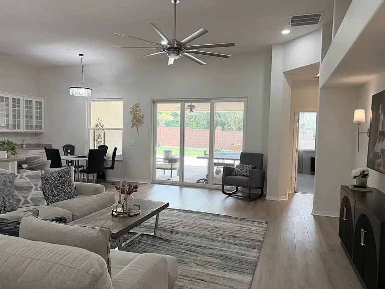 2413 Prairie View Dr — Photo 43