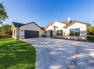 541 Rio Azul Dr, Pipe Creek, TX 78063