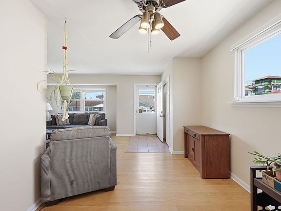 5th image of 309 N Cambridge Ave