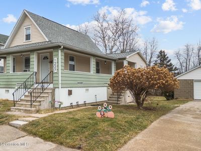 1227 Bennett St, Old Forge, PA, 18518