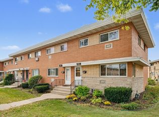 8663 Gregory Ln, Des Plaines, IL 60016