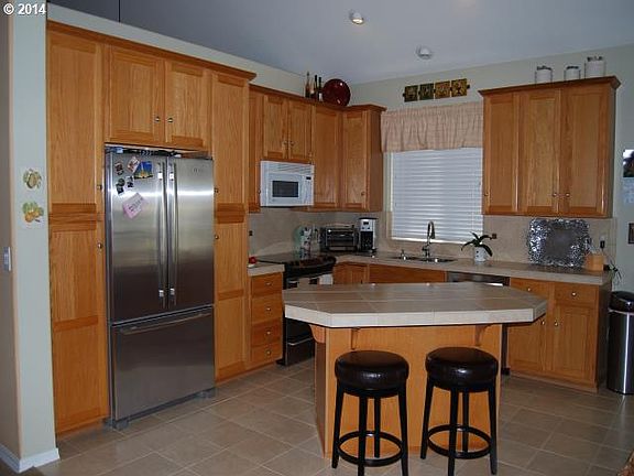 3rd image of 8816 NE 14th St