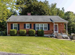 2525 N Sharlaine Dr, Staunton, VA 24401
