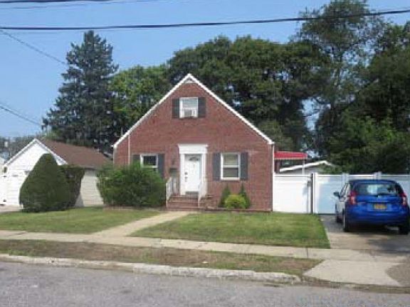 2nd image of 1201 Birch St