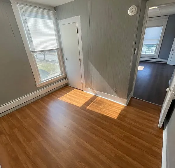 49-51 Birdsall St #49 — Photo 8